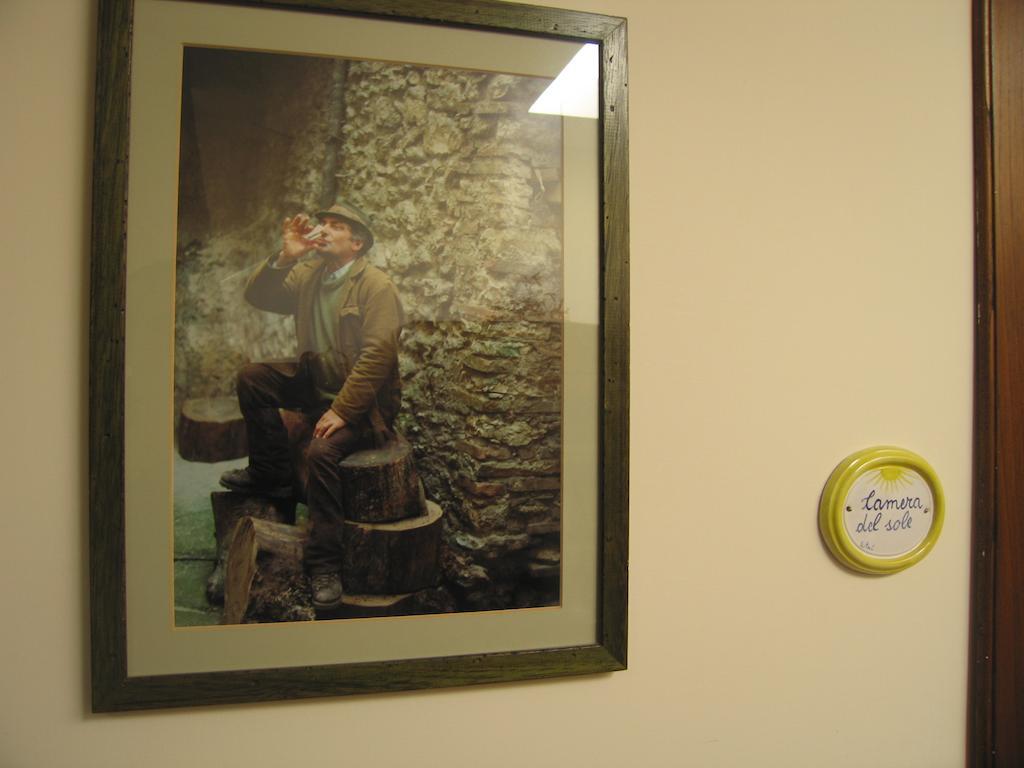 Il Sorriso Dei Monti Bed & Breakfast Orvinio Exterior photo