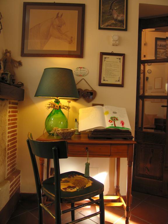 Il Sorriso Dei Monti Bed & Breakfast Orvinio Exterior photo