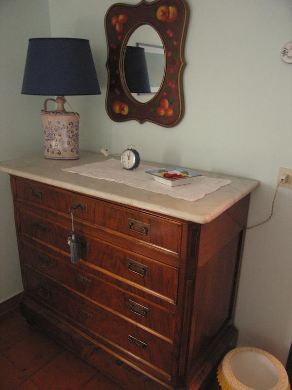 Il Sorriso Dei Monti Bed & Breakfast Orvinio Room photo