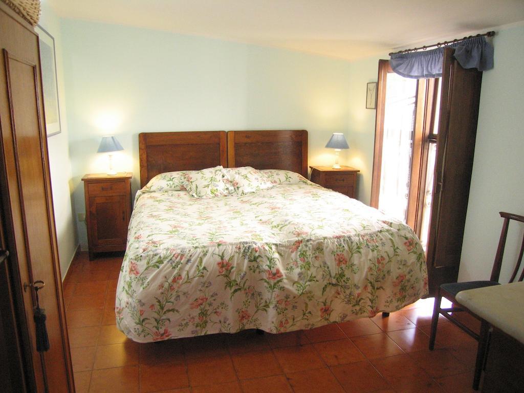 Il Sorriso Dei Monti Bed & Breakfast Orvinio Room photo