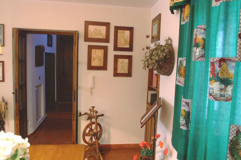 Il Sorriso Dei Monti Bed & Breakfast Orvinio Exterior photo