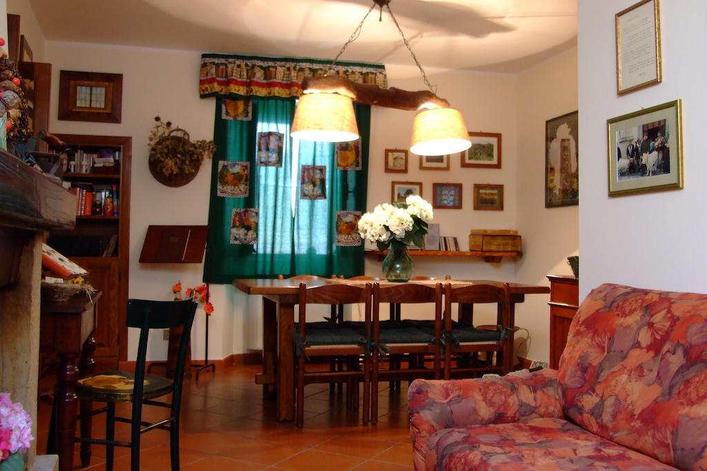 Il Sorriso Dei Monti Bed & Breakfast Orvinio Exterior photo