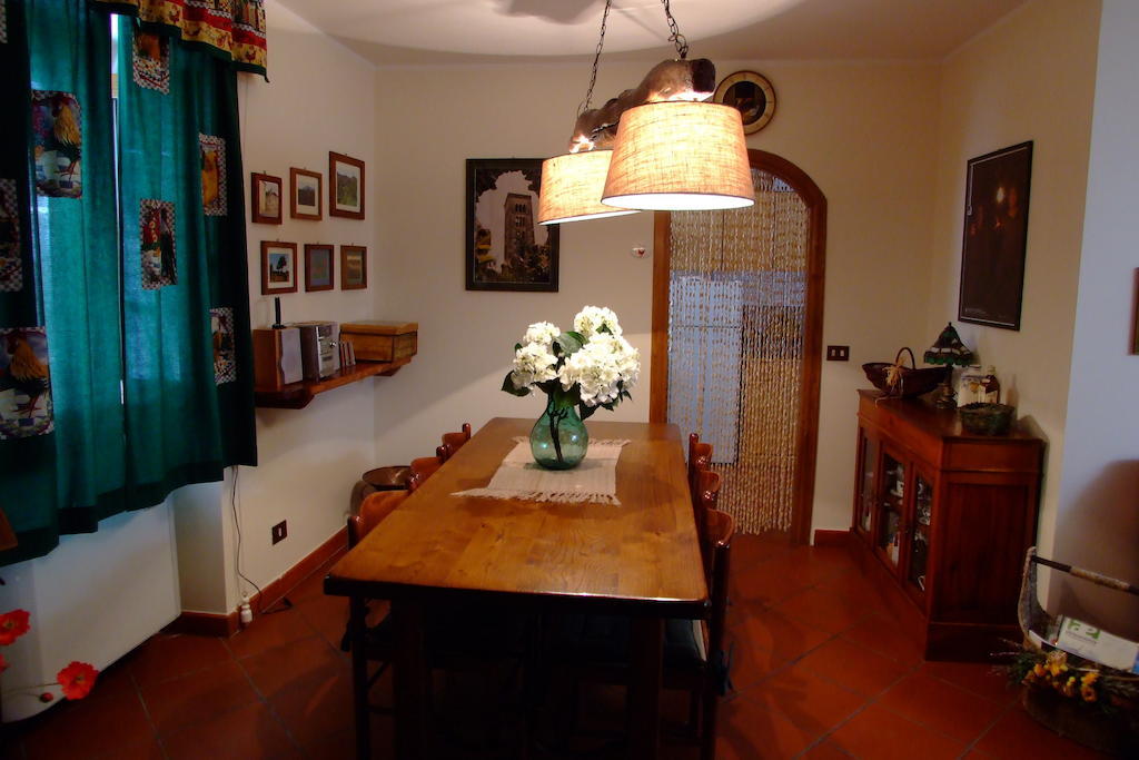 Il Sorriso Dei Monti Bed & Breakfast Orvinio Exterior photo