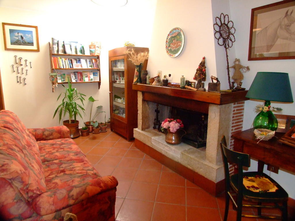 Il Sorriso Dei Monti Bed & Breakfast Orvinio Exterior photo